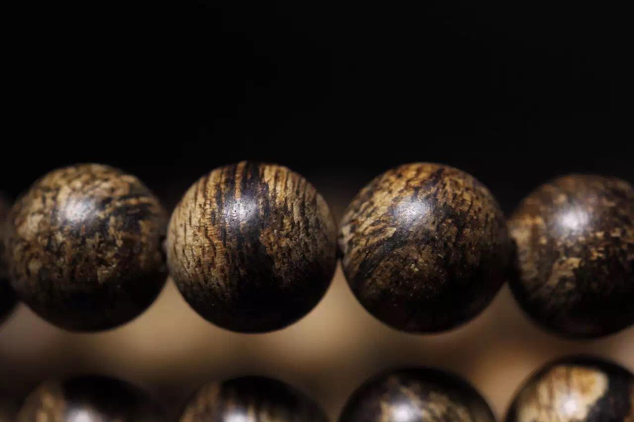 "Agarwood religion never departs"